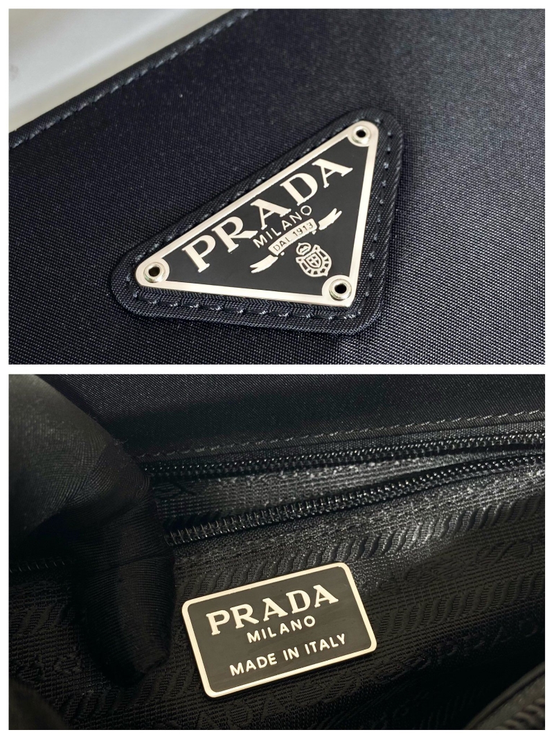 Pra*a tote bags